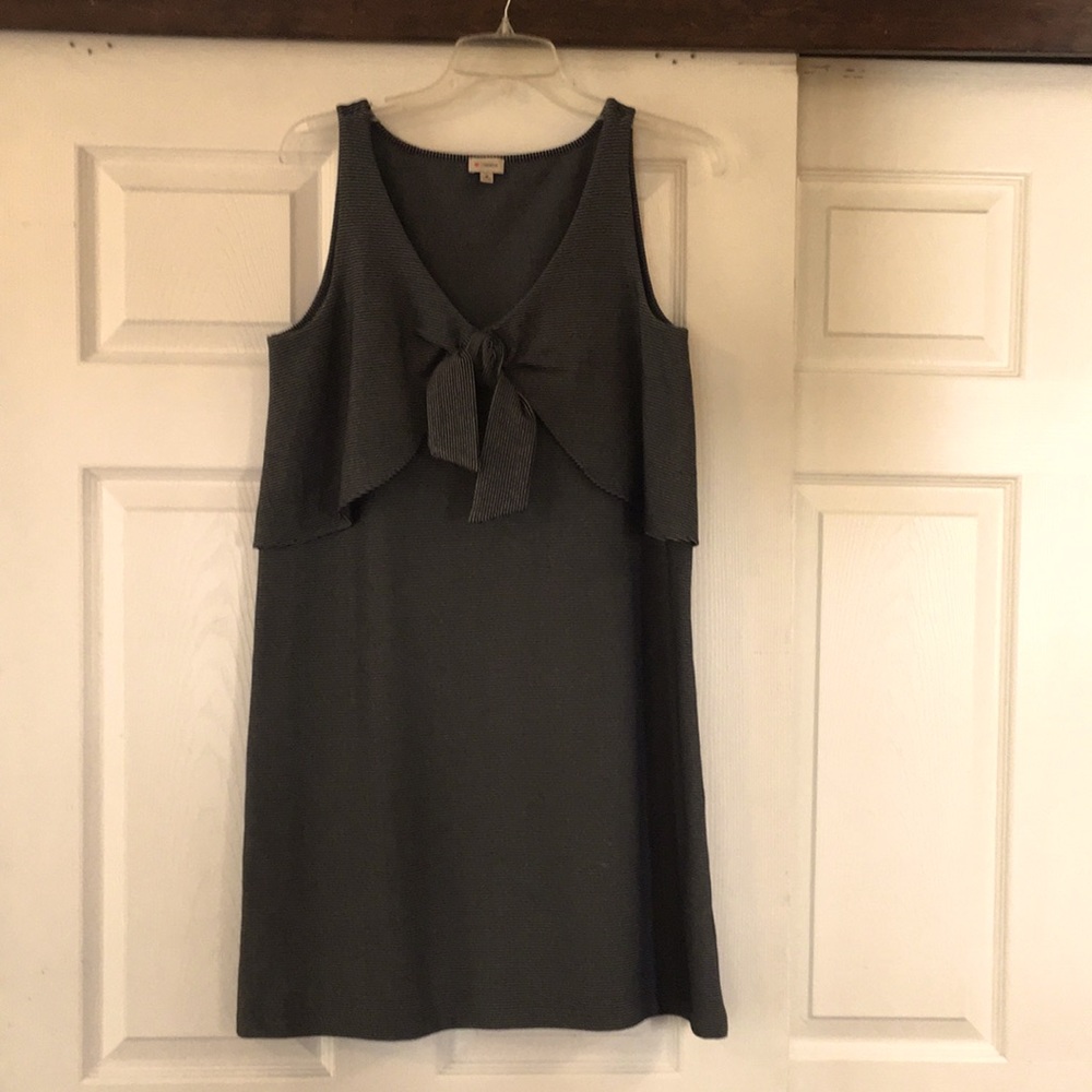 Ladies dress Cremieux size Medium